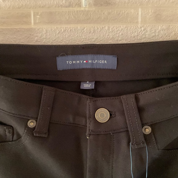 NWT Tommy Hilfiger Knit Jeans Black Basic Stretch Pants Leggings Women’s Size 4 - Picture 2 of 12